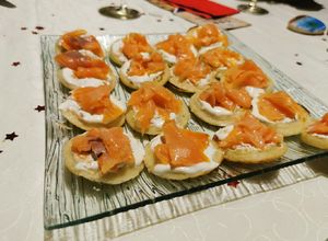 Une photo de Toast blinis saumon fumé