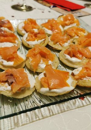 Une photo de Toast blinis saumon fumé