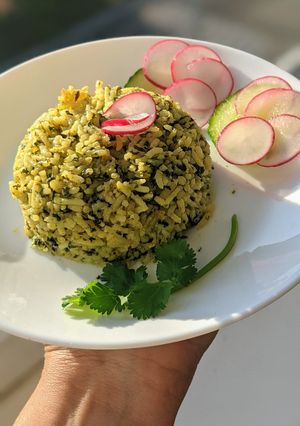 A picture of Spinach rice.