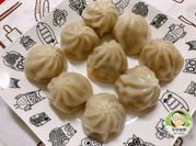 A picture of steam dumplings