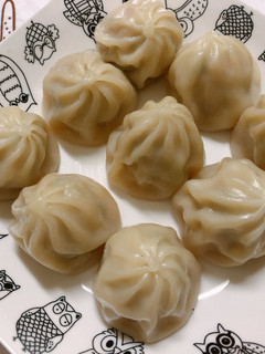 冷凍黃金寶爆漿湯包~水波爐料理 的食譜成品照片