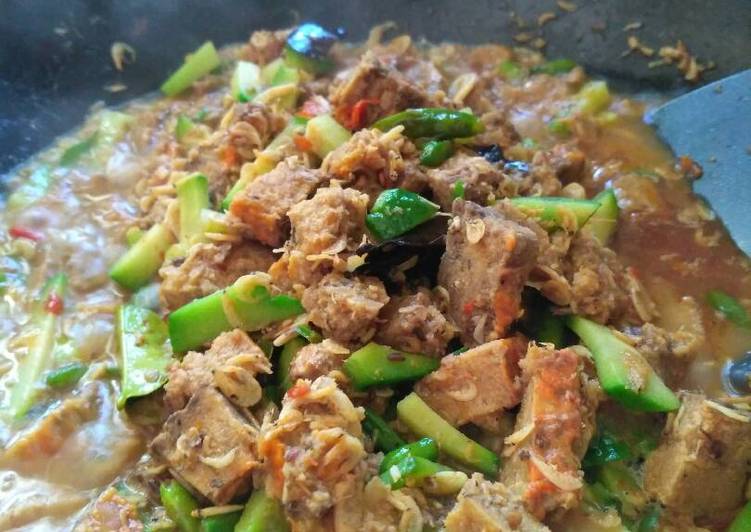 Tumis oncom rebon jipang