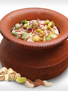 மண் பானை குல்பி (matka kulfi or pot kulfi) செய்முறை முக்கிய புகைப்படம்