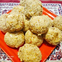 A picture of Suji (semolina) Laddoo.