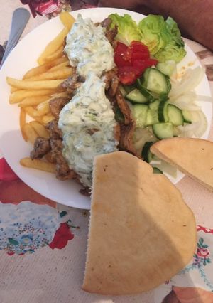Házi gyros, házi pita ;) recept fotója
