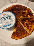 Proteinowy omlet budyniowy z owocami