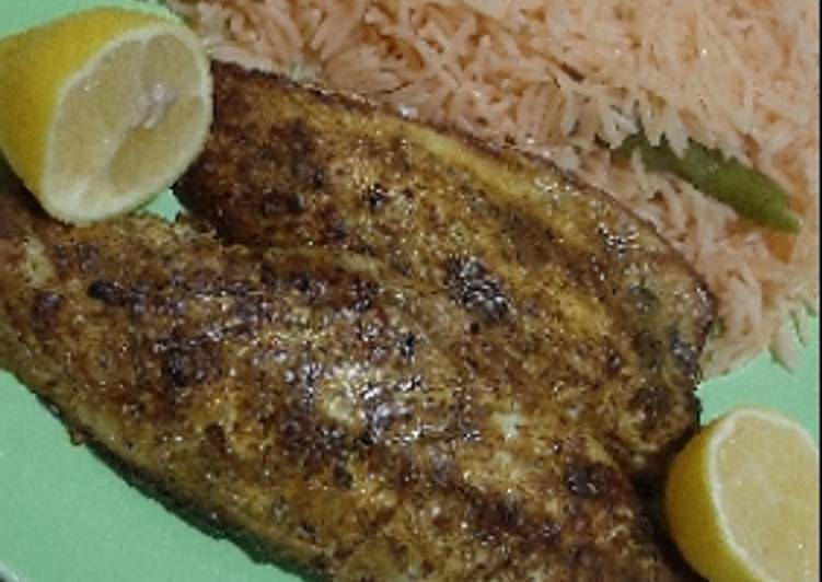 سمك مع رز احمر