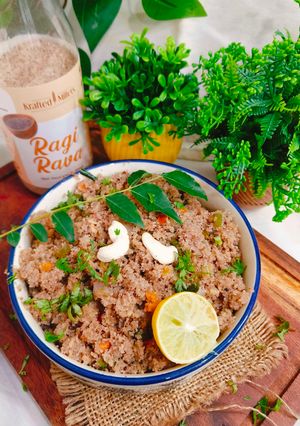 रागी रवा उपमा(finger millet upma recipe in Hindi) रेसिपी मुख्य फोटो