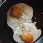 Τηγανητά αυγά