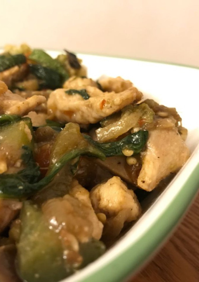 Una foto de Salteado de verduras con Pollo 100% Keto