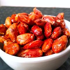 A picture of Candied almonds.