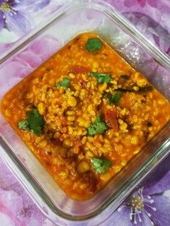 उड़द चना दाल का तड़का (Urad Chana dal ka tadka recipe in Hindi) रेसिपी मुख्य फोटो