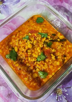 उड़द चना दाल का तड़का (Urad Chana dal ka tadka recipe in Hindi) रेसिपी मुख्य फोटो
