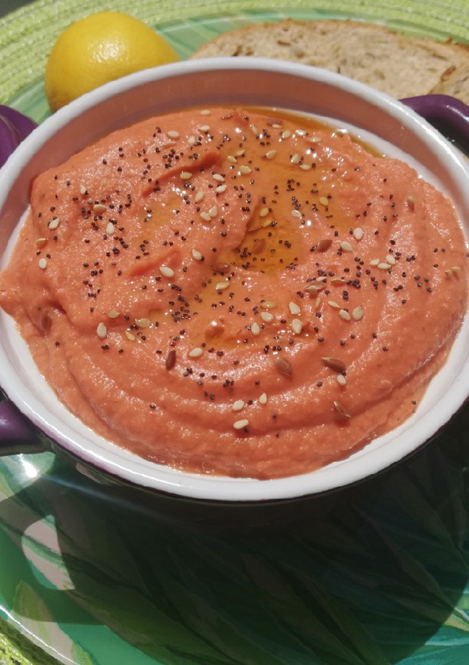 Una foto de Hummus de remolacha 💮