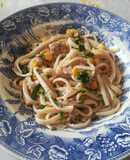 Fideos Cremosos con Atún y Choclo