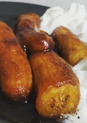 Una foto de Plátano flameado con caramelo de café