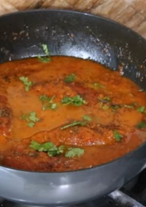 A picture of Soya chaap gravy.