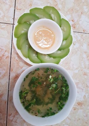 Hình của món Bầu luộc chấm chao.