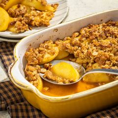 A picture of Apple crisp.