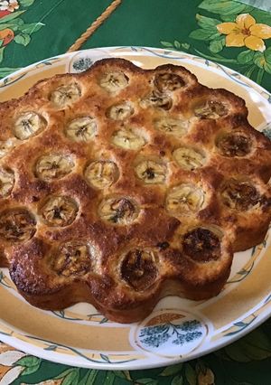 Une photo de Gâteau fondant multi fruits (coings, pomme, bananes)
