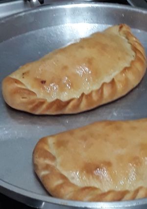 صورة لوصفة عيش باللحمه او السجق