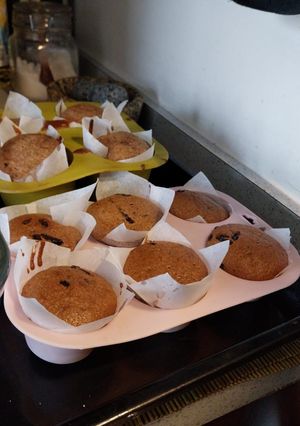 Una foto de Muffins de chocolate integrales