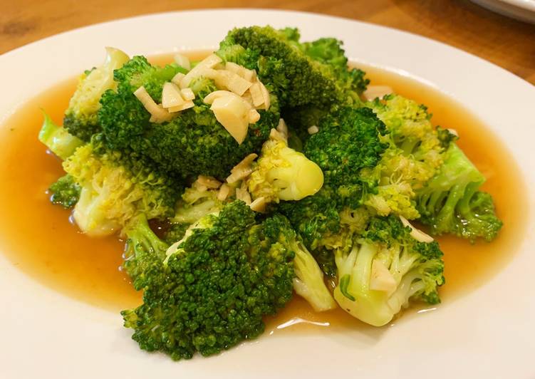 Cara Gampang Membuat Tumis brokoli bawang putih, Menggugah Selera