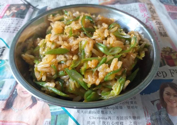 Langkah Mudah untuk Menyiapkan Nasi goreng trasi sayur buncis Anti Gagal