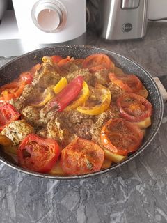 صورة لوصفة كريات سمك السردين مع الخضر