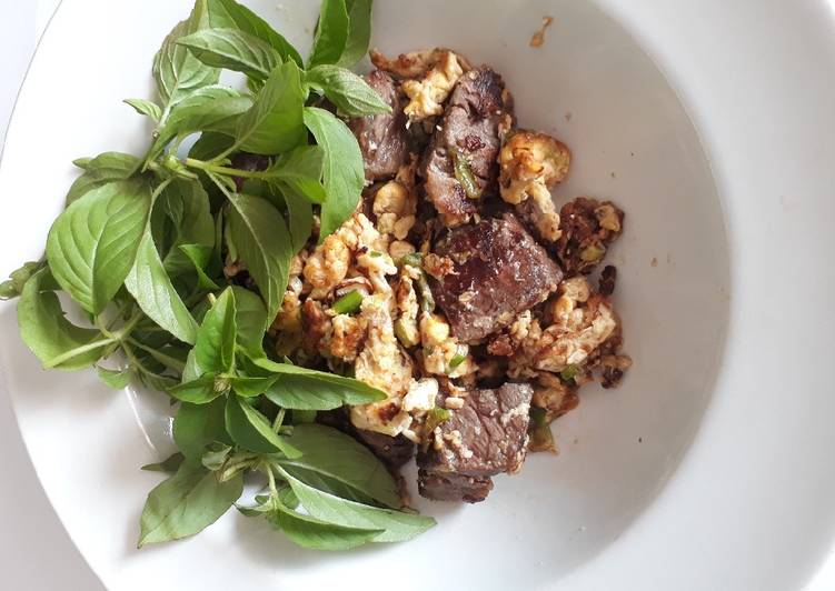 Saikoro masak telur