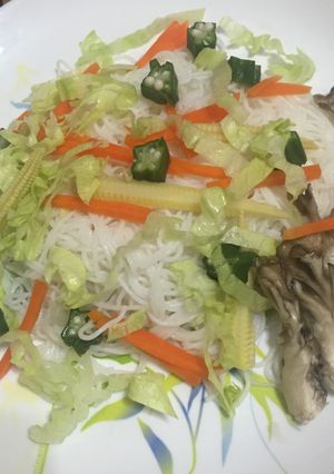 涼拌蔬菜米線 的食譜成品照片