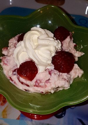 Gyümölcsös tavaszi túrókrém recept fotója