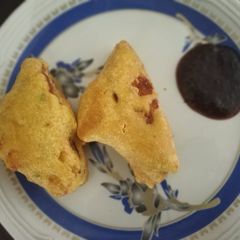 A picture of Stuffed Bread Pakora.