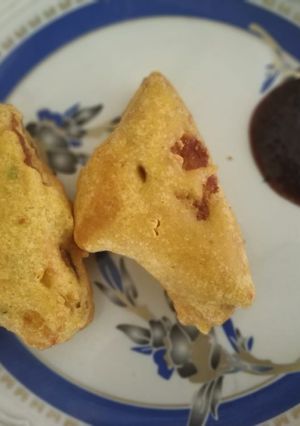 A picture of Stuffed Bread Pakora.