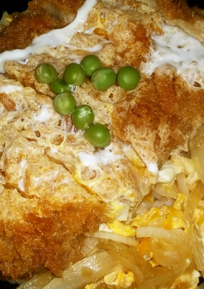 A picture of Easy Katsudon with Sauce.