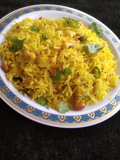 ચિતરાના(લેમન રાઈસ)(Lemon rice recipe in gujarati) રેસીપી મુખ્ય ફોટો