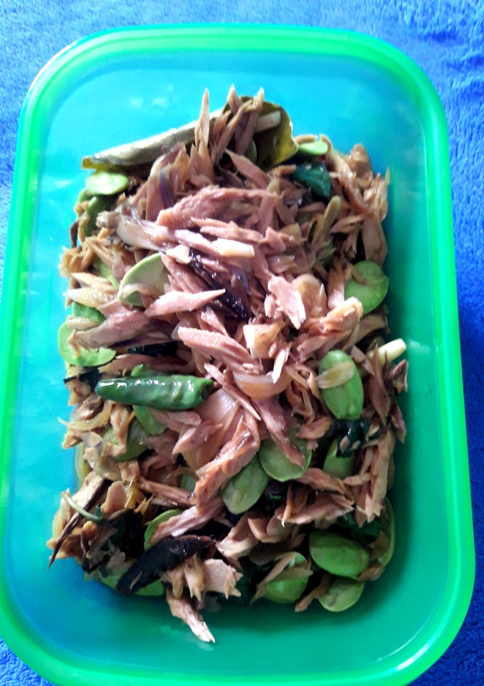 Foto resep Tongkol suwir campur pete kemangi