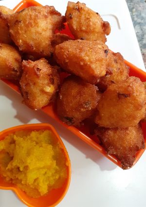A picture of Crispy semolina fritters.