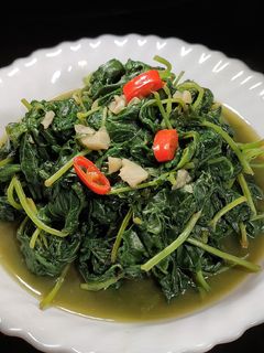 清炒地瓜葉 的食譜成品照片