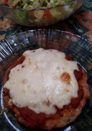 Una foto de Superhamburguesa de pollo a la napolitana