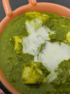பாலக் பன்னீர் (Paalak paneer recipe in tamil) செய்முறை முக்கிய புகைப்படம்