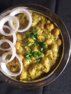 છોલે (Chhole Recipe In Gujarati) રેસીપી મુખ્ય ફોટો