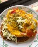 Arepa de chocolo con huevos napolitanos