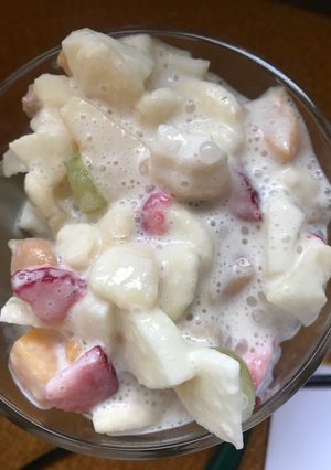 A picture of Creamy fruit chaat.