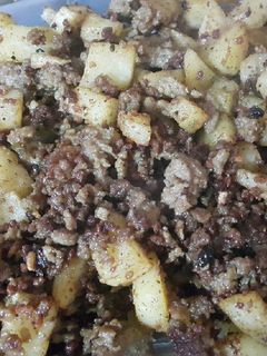 صورة لوصفة مفركة البطاطا باللحمة المفرومة