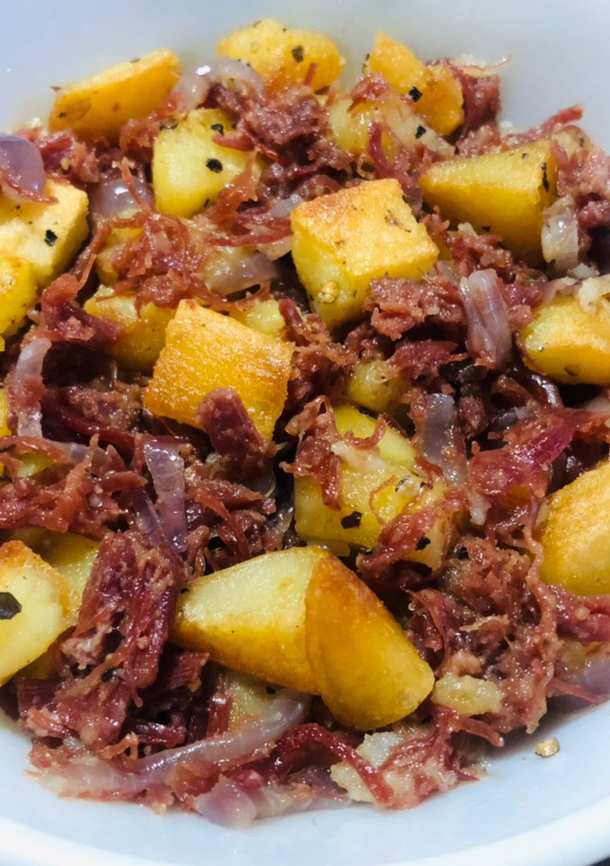 A picture of Not Your Ordinary Corned Beef Hash.