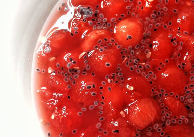 Cara termudah untuk Musim Gugur LezatEs Bola Semangka Selasih