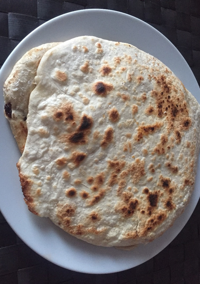 Una foto de Pan de Coco Hindú (Naan)