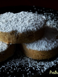 Una foto de Polvorones