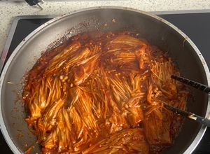 Foto principal de Setas enoki con salsa de gochujang
